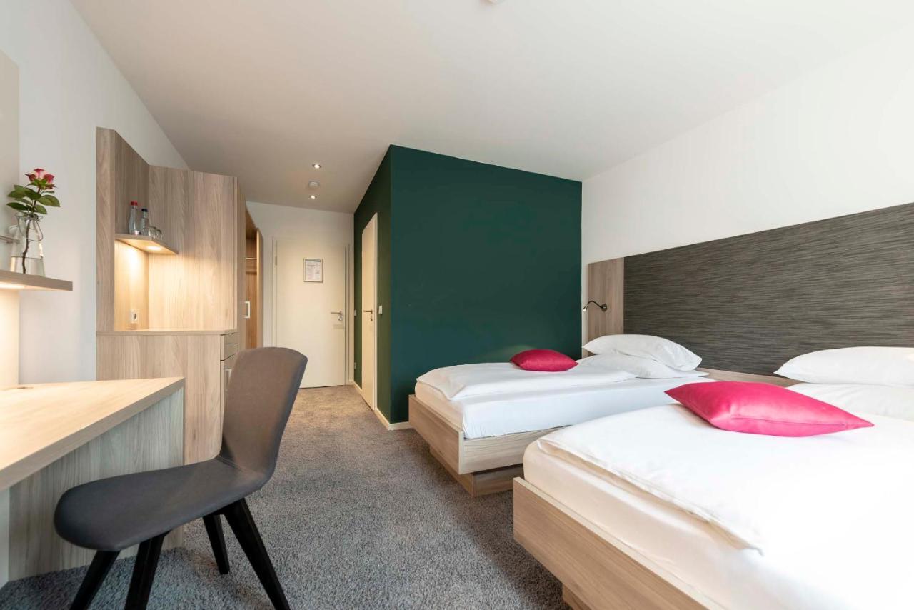 Hotel Gasthof Krone Niederstetten Kültér fotó
